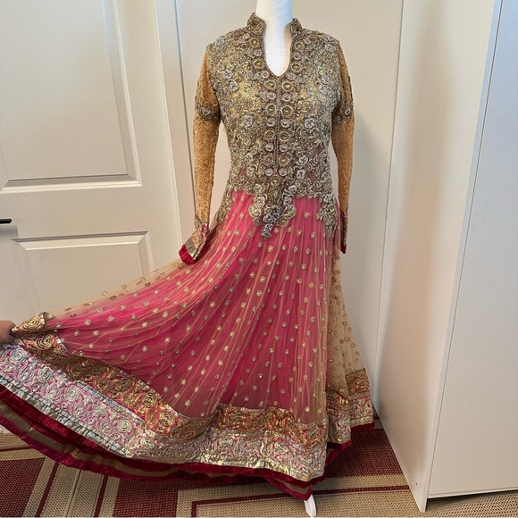 Elegant Pink and Gold Three-Piece Lehenga with Velvet Borders - Picture 5 of 16